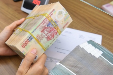 Nợ thuế 1 triệu đồng và bỏ địa điểm kinh doanh có thể bị cấm xuất cảnh