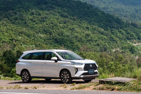 Có nên bỏ sedan để lên xe gầm cao hạng B?