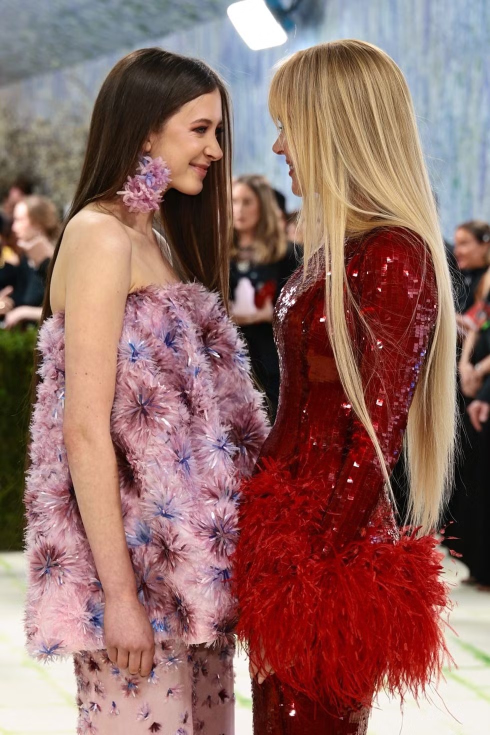 Vợ tỷ phú và hàng trăm ngôi sao đổ bộ Met Gala - 3