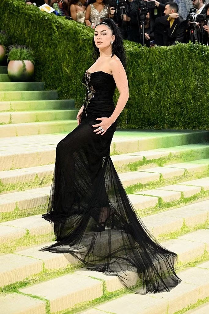Vợ tỷ phú và hàng trăm ngôi sao đổ bộ Met Gala - 36