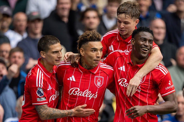 Nottingham Forest bất bại 10 trận liên tiếp trên mọi đấu trường