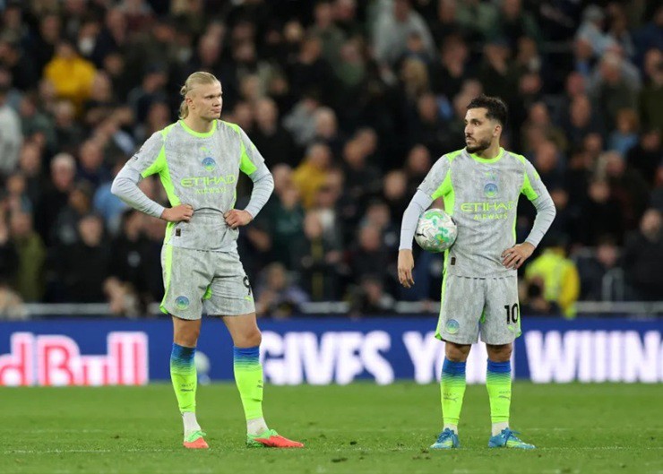 Man&nbsp;City đã gỡ hòa 3-3 sau khi bị dẫn 1-3, nhưng họ cần một chiến thắng