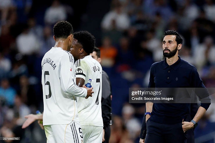 Real của HLV Arbeloa chưa chơi như kỳ vọng của giới chủ