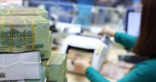 Lãi suất tiết kiệm 13 tháng cao 8,9%: Bất ngờ số tiền về tay khi gửi 200 triệu đồng
