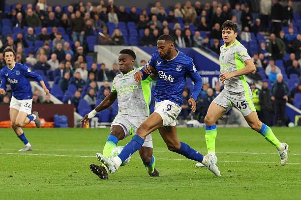 Trực tiếp bóng đá Everton - Man City: Doku giải cứu phút 90+7 (Ngoại hạng Anh) (Hết giờ) - 5