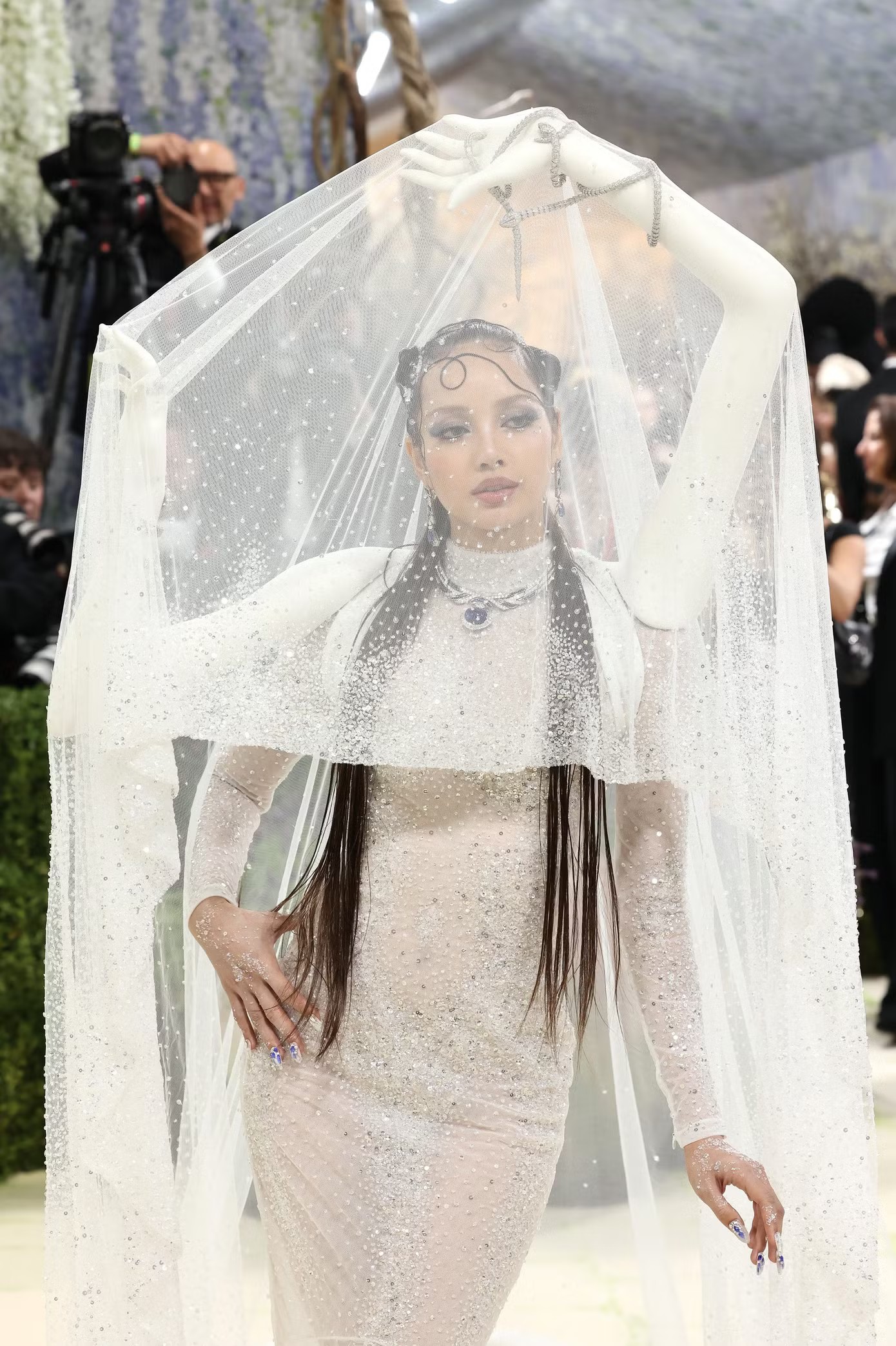 Vợ tỷ phú và hàng trăm ngôi sao đổ bộ Met Gala - 14