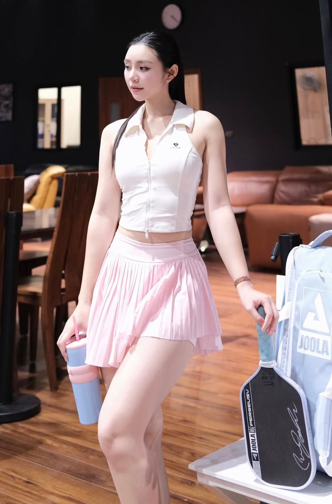 Quỳnh Kool khoe vẻ đẹp đầy đặn - 7