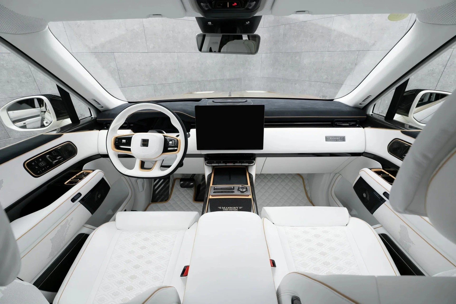 Bên trong cabin, Mansory đã biến Zeekr 9X thành một phòng chờ hạng thương gia.