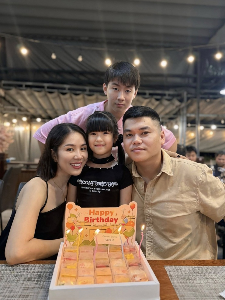 Ảnh sao 6/5: Hòa Minzy bị đồn đã có thêm con gái - 4