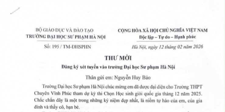 Hiếm có: Mới học lớp 10, hai nam sinh Phú Thọ được đích thân hiệu trưởng Đại học Sư phạm Hà Nội mời nhập học - 2
