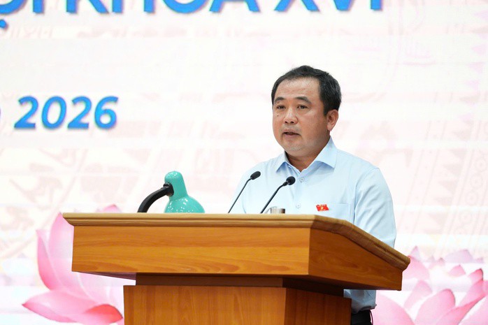 Bí thư Thành ủy Hà Nội Trần Đức Thắng phát biểu tại buổi tiếp xúc cử tri