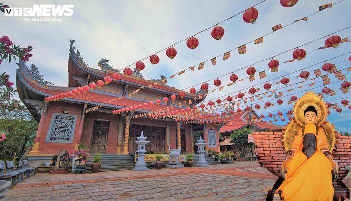 Kỳ bí 12 dòng cổ tự phía sau tượng Phật Lồi trong ngôi chùa ở Gia Lai - 2