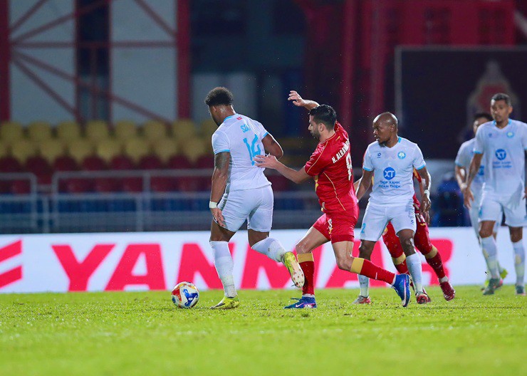 Trực tiếp bóng đá Selangor - Nam Định: Văn Đạt phung phí (Cúp C1 Đông Nam Á) (Hết giờ) - 3