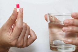 Bác sĩ nói gì về nỗi lo uống thuốc phóng xạ dễ trở thành nguồn 'phát xạ di động'