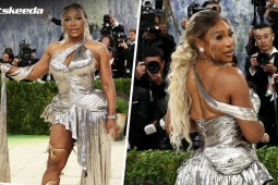 Serena Williams diện đồ táo bạo, khoe trọn "vòng 3" gợi cảm ở tuổi 44