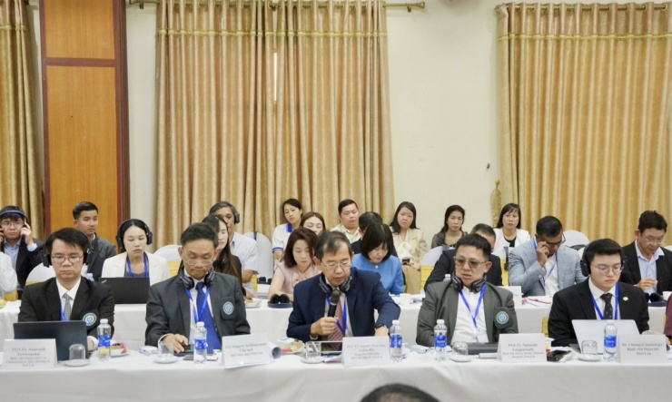 Các chuyên gia đến từ Thái Lan chia sẻ kinh nghiệm tại hội nghị-&nbsp;Ảnh: Trung tâm Điều phối ghép tạng quốc gia cung cấp