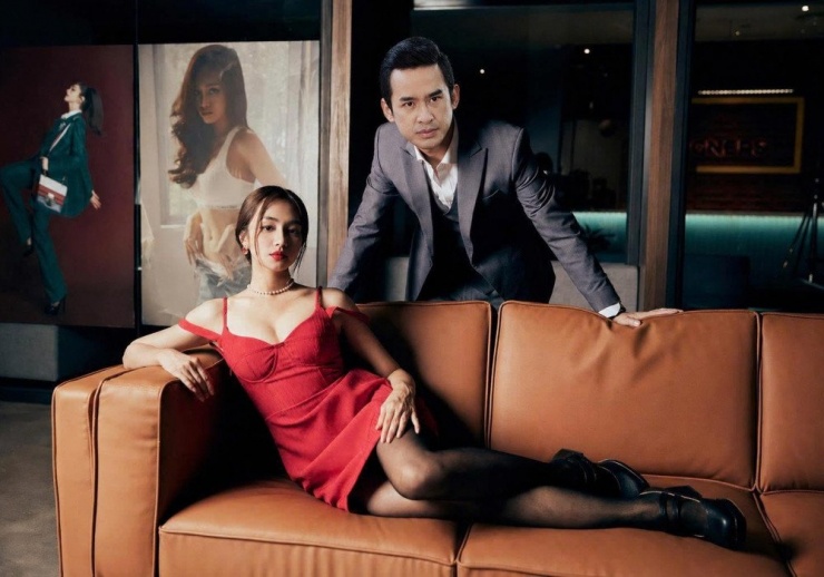 Diễn viên Ngân Hòa và Lương Thế Thành trong "Bóng ma hạnh phúc".&nbsp;