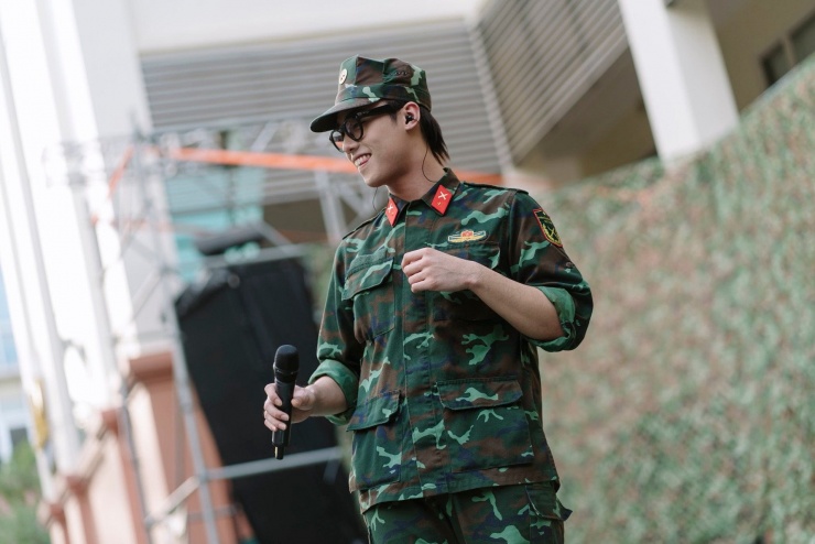 Ca sĩ Hải Đăng Doo từng biểu diễn Sao Nhập Ngũ Concert 2025 và nhiều chương trình khác do đơn vị này tổ chức. Ảnh: FBNV