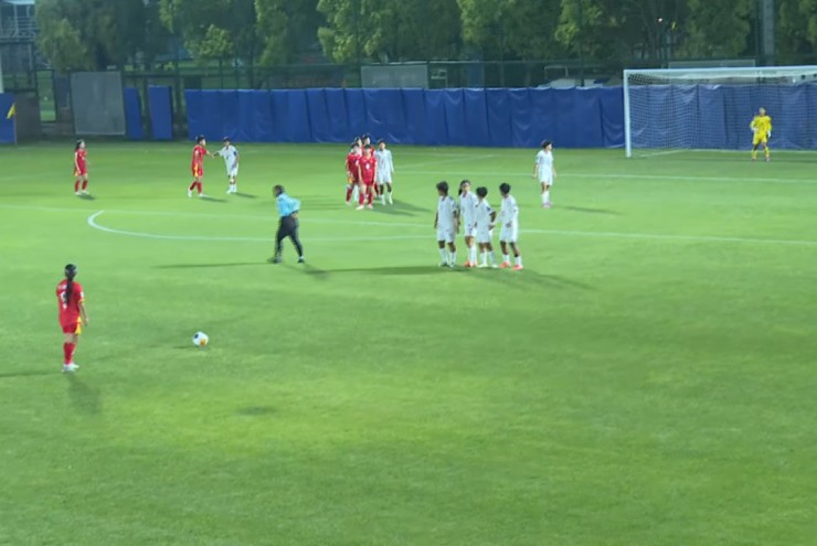 Ngỡ ngàng U17 nữ Việt Nam: Hai siêu phẩm tuyệt đẹp của Linh Chi và Ngọc Ánh