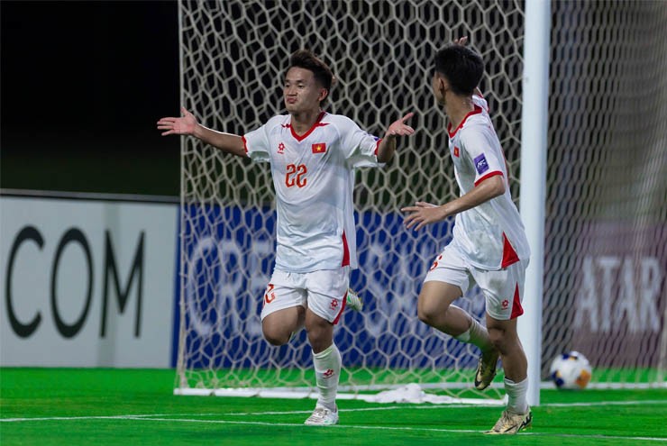 Bảng xếp hạng ĐT U17 Việt Nam thắng Yemen 1-0: Ai xuất sắc nhất, ai bị phạm lỗi nhiều nhất?