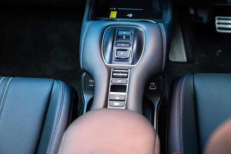 Honda ZR-V 2026 chốt giá từ 750 triệu đồng, SUV hạng C đầy ắp công nghệ - 12