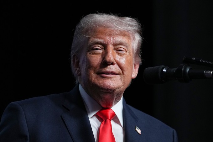 Tổng thống Mỹ Donald Trump tại West Palm Beach, bang Florida, ngày 1/5. Ảnh: AP