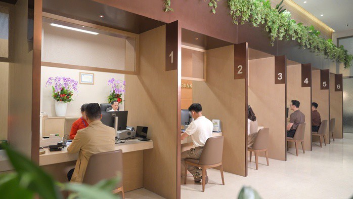 Ngân hàng ồ ạt cắt giảm hàng ngàn nhân sự, AI có phải là nguyên nhân chính? - 1