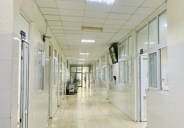 Khoa Cấp cứu - Hồi sức tích cực và chống độc Bệnh viện Nhi Thanh Hoá, nơi bệnh nhi điều trị.