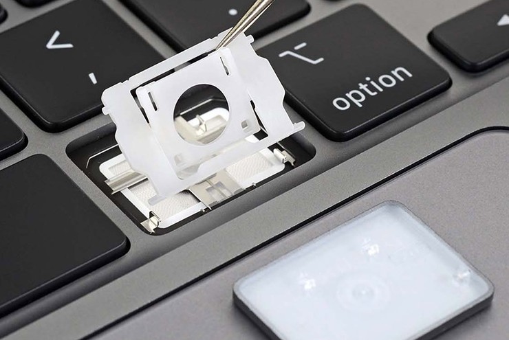 Apple hiếm khi từ bỏ sản phẩm chỉ&nbsp;vì khiếu nại của khách hàng, nhưng rõ ràng bàn phím kiểu cánh bướm là một thất bại.
