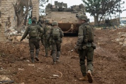 Israel không kích thủ đô Lebanon, tuyên bố bắn hạ chỉ huy Hezbollah
