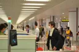 Tin mới về đề xuất tạm hoãn xuất cảnh người nợ thuế 1 triệu đồng