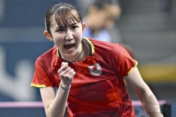 Mỹ nhân bóng chuyền Nhật Bản vùi dập lão tướng 62 tuổi, cúi người "xin lỗi" sau trận