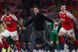 Arsenal lên kế hoạch diễu hành rước cúp, trận thắng Atletico bị tố "có mùi"