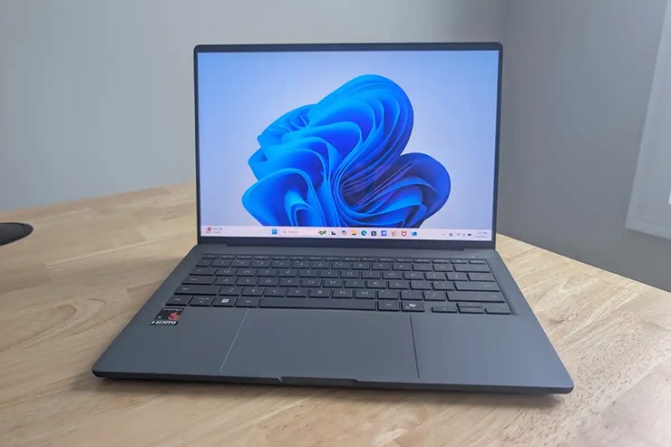 Độ thoải mái khi sử dụng laptop vỏ nhựa hiện nay khá rõ ràng.