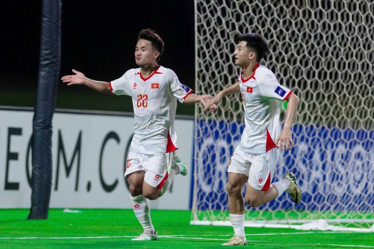 U17 Việt Nam khởi đầu như mơ