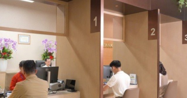 Ngân hàng ồ ạt cắt giảm hàng ngàn nhân sự, AI có phải là nguyên nhân chính?