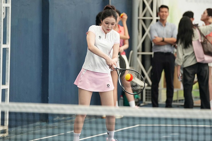 ToTEN được xem là phiên bản tennis rút gọn, thi đấu trên sân kích thước nhỏ, sử dụng vợt tennis mini và bóng mềm, giữ hệ thống tính điểm như môn tennis…giúp người chơi dễ tiếp cận, thi đấu nhanh hơn, an toàn hơn và vẫn duy trì kỹ thuật của tennis.