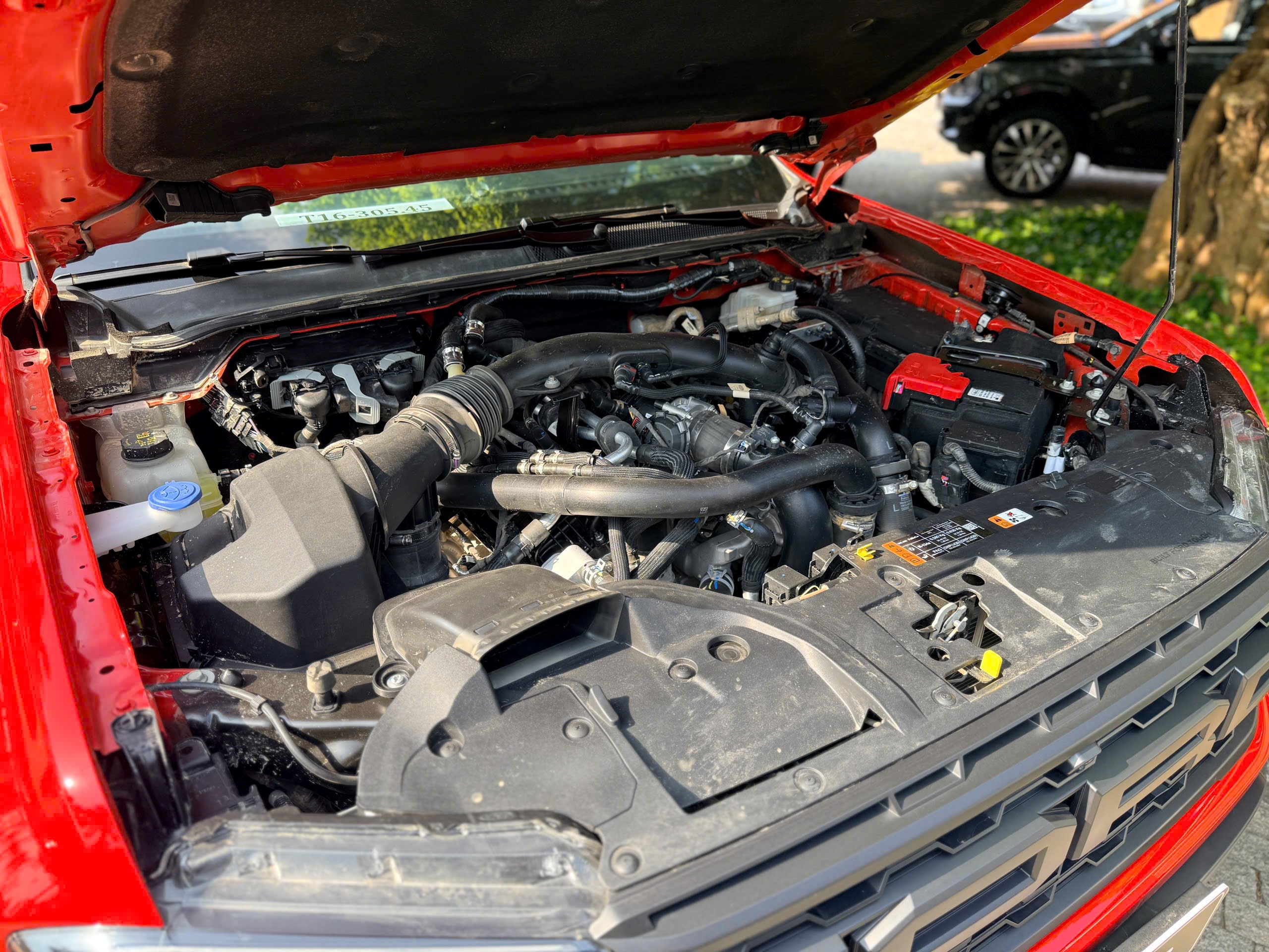 Ford Ranger Raptor V6 mới ra mắt, giá 1,44 tỷ đồng - 3