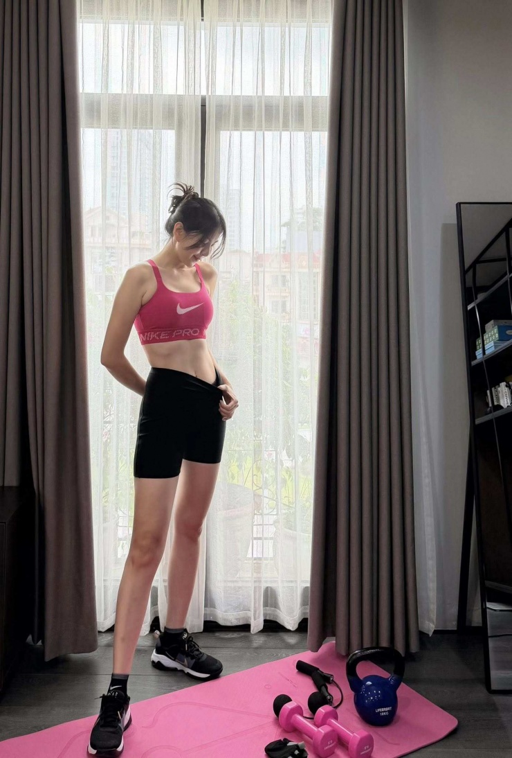Tuy nhiên, nữ MC cho biết còn phấn đấu giảm xuống 52kg.