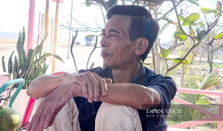 Ông Thành nhớ lại một thời "hoàng kim" ở biển Quất Lâm. Ảnh: Vũ Thượng
