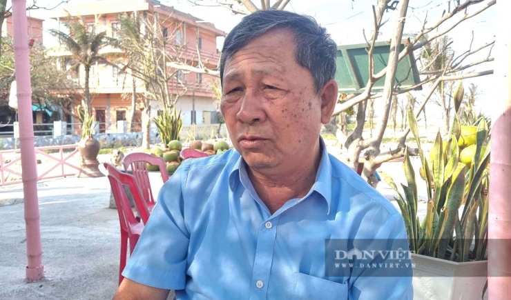 Ông Tùng chờ đợi một ngày gần nhất, khu du lịch biển Quất Lâm "cất cánh". Ảnh: Vũ Thượng