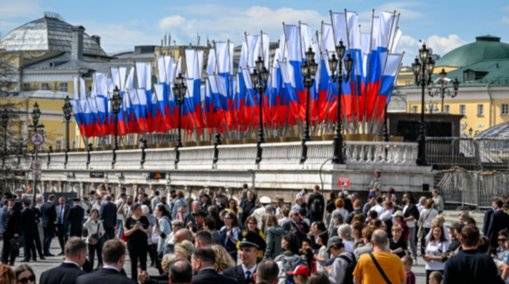 Ukraine đe dọa tấn công lễ duyệt binh ở Moscow, Nga tăng cường biện pháp bảo vệ Tổng thống Putin - 1