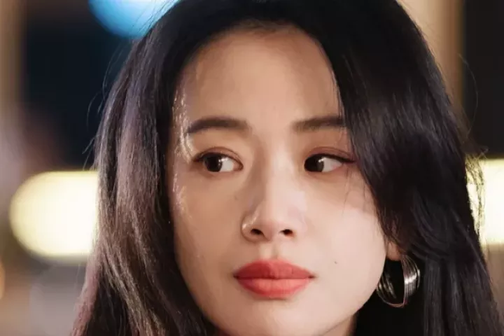 'Tiểu tam' gây sốt nhất
