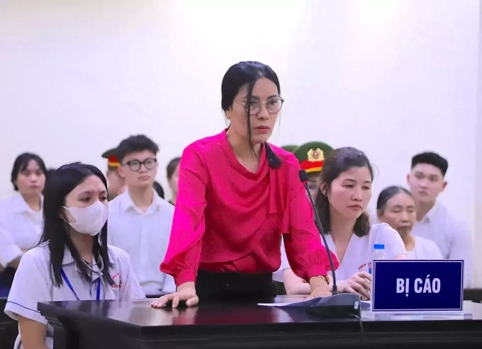 Bà Nguyễn Thị Bình tại tòa sơ thẩm. Ảnh:Danh Lam