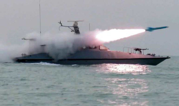 Tên lửa, UAV Iran lại tấn công UAE - 1