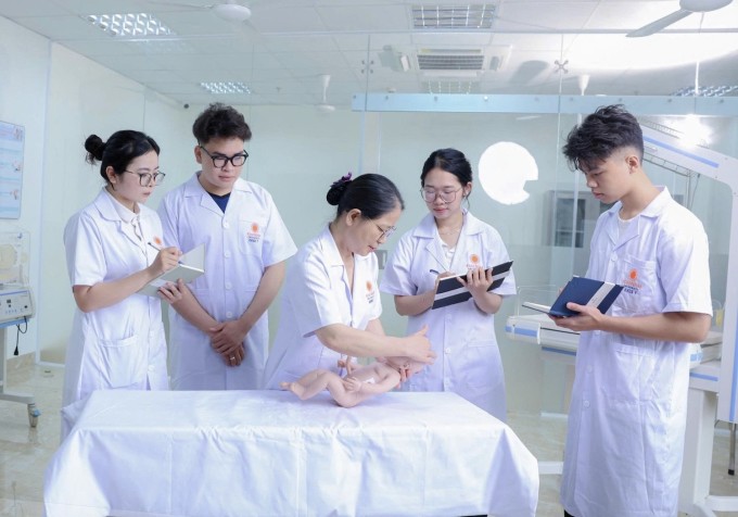 Sinh viên Y khoa trường Đại học Đại Nam. Ảnh: Website trường