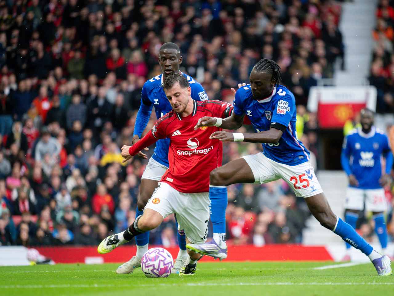 Trận đấu giữa MU và Sunderland phụ thuộc rất nhiều vào ý tưởng của HLV Carrick