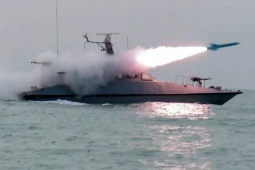 Tên lửa, UAV Iran lại tấn công UAE