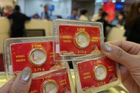 Sáng 8-5, giá vàng miếng SJC cao hơn vàng thế giới tới 17 triệu đồng/lượng