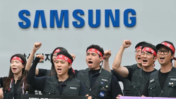 Nhiều&nbsp;công nhân Samsung đe dọa đình công 18 ngày.